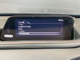 【マツダコネクト】ラジオ・テレビ/Bluetoothオーディオ、その他アプリケーションなどの機能で楽しむことができます。
