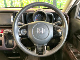 【純正革巻きステアリング】上質な革を使用することで、手にしっかり馴染みとても運転しやすいハンドルです♪