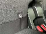 ISOFIX(後部座席)両サイド。小さなお子様のチャイルドシートを安心に取り付けできます☆