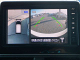 アラウンドビュ-モニタ-はクルマの真上から見ているかのような映像によって、周囲の状況を知ることで、駐車を容易に行うための支援技術です。