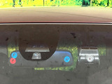 【シティブレーキアクティブシステム】低速走行中に前方の車両等を認識し、衝突しそうな時は警報とブレーキで衝突回避と被害軽減をアシスト。より安全にドライブをお楽しみいただけます。