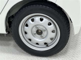 タイヤサイズは155/65R14!ホイールが純正のものではなさそうなので、ホイールカバーの取り付けが出来ません。納車前の点検時にタイヤ交換させていただきます!
