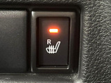 【シートヒーター】寒い日に重宝するシートヒーター!エアコンより早く温まってくれるので寒がりの人も安心ですね♪エアコンの温風は乾燥するから苦手、という方にもをおすすめです。