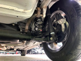 お車を安心してお乗りいただく為には、足回りの定期点検が欠かせません。サービスサポート(有償保証)では無料点検もご提供しており、安心のカーライフをお過ごしいただけるサポート体制が整っています。