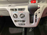 納車前にはプロのメカニックが、各部の点検を行います。ディーラーにしか出来ない品質、そしてサービスできっと満足していただけると思います!