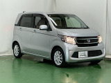 ヘッドライトで、個性も光る 、長く乗っていたい車です。