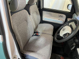 今お乗りのお車の価値が気になる方は、お気軽にお声がけください。査定士の資格を持ったスタッフが、丁寧に査定いたします