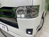 【LEDヘッドライト】悪天候や夜間走行時も良好な視界を確保し安心して運転できる高輝度LEDヘッドライトを装備!点灯速度が早く、消費電力も抑えられています。