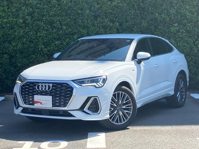 アウディ Q3 