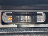 【ETC】有料道路を利用する際に料金所で停止することなく通過できる、ETC車載器(ノンストップ自動料金収受システム機器)が装備されています。セットアップを行うことで利用可能になります。