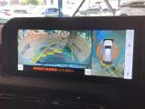 【パノラミックビューモニター】専用のカメラにより、上から見下ろしたような視点で360度クルマの周囲を確認することができます☆死角部分も確認しやすく、狭い場所での切り返しや駐車もスムーズに行えます。