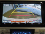 バックガイドモニターで、後方を確認しながら安心して駐車することができます。運転初心者も熟練者も必須の機能ですよ!