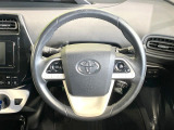 【純正革巻きステアリング】上質な革を使用することで、手にしっかり馴染みとても運転しやすいハンドルです♪