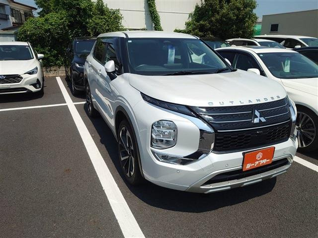 アウトランダー PHEV 2.4 G 4WD 禁煙車 純正9インチナビ フルセグTV