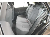 普段のお買い物や通勤、送迎等に十分な荷室スペースを確保しております。セカンドシートを倒すと、大きな荷物の積載も可能です