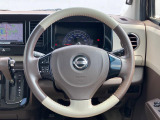 【純正革巻きステアリング】上質な革を使用することで、手にしっかり馴染みとても運転しやすいハンドルです♪