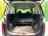 普段のお買い物や通勤、送迎等に十分な荷室スペースを確保しております。セカンドシートを倒すと、大きな荷物の積載も可能です♪