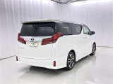沢山乗れるのがこの車の魅力!2台で移動しないと・・・なんて時もこの車なら1台で!大活躍です♪
