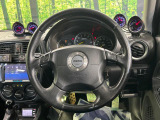 【純正革巻きステアリング】上質な革を使用することで、手にしっかり馴染みとても運転しやすいハンドルです♪