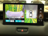 【マルチビューカメラシステム】専用のカメラにより、上から見下ろしたような視点で360度クルマの周囲を確認することができます☆死角部分も確認しやすく、狭い場所での切り返しや駐車もスムーズに行えます。