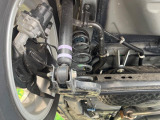 お車を安心してお乗りいただく為には、足回りの定期点検が欠かせません。サービスサポート(有償保証)では無料点検もご提供しており、安心のカーライフをお過ごしいただけるサポート体制が整っています。