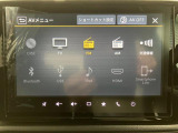 【9インチナビ】TV CD/DVD再生やBluetoothオーディオなど多彩なメディアに対応したメモリーナビを装備しています。