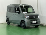 スライドドアなら狭い駐車場でもドアをぶつける心配がありません。ステップが低く乗り降りもしやすいです。