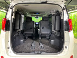 普段のお買い物や通勤、送迎等に十分な荷室スペースを確保しております。セカンドシートを倒すと、大きな荷物の積載も可能です♪