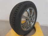 R5年式冬タイヤ185/60R15ブリヂストン製です。