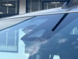 【トヨタセーフティセンス】走行中に前方の車両等を認識し、衝突しそうな時は警報とブレーキで衝突回避と被害軽減をアシスト。より安全にドライブをお楽しみいただけます。