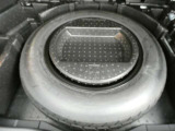 【応急用タイヤ】応急用タイヤが付属します。こちらもしっかりと点検してお渡しいたします。