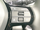 【ホンダセンシング】走行中に前方の車両等を認識し、衝突しそうな時は警報とブレーキで衝突回避と被害軽減をアシスト。より安全にドライブをお楽しみいただけます。