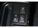 3つの走行モードがあります。『EVモード』はモーターのみで走行しガソリンを消費しないハイブリッド車ならではの環境にも優しい走行です。