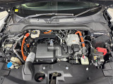 【エンジンルーム】エンジンの調子は良好です!ご納車前にはしっかりとオイル交換・その他油種類の点検補充をさせて頂きます。また、ガリバーでは修復歴のある車は販売いたしません。