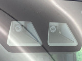 【スマートアシスト】走行中に前方の車両等を認識し、衝突しそうな時は警報とブレーキで衝突回避と被害軽減をアシスト。より安全にドライブをお楽しみいただけます。