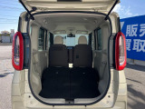 普段のお買い物や通勤、送迎等に十分な荷室スペースを確保しております。セカンドシートを倒すと、大きな荷物の積載も可能です♪