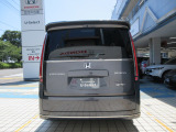 こちらのおクルマはメーカー保証期間内ですので新車一般保証特別保証を継承いたします(一般保証は新車登録月から3年間または走行60000kmまで、特別保証は新車登録月から5年間または100000kmまで)