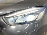 ●LEDヘッドライト:夜間走行時も良好な視界を確保し安心して運転できる高輝度LEDヘッドライトを装備!点灯速度が早く、消費電力も抑えられています。