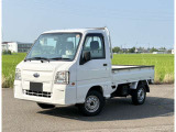 車両の品質管理は室内展示場を完備しておりますので、品質を保った状態の車両をご覧いただけます。