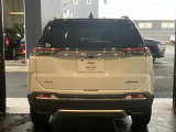 誰が見ても「あッJeepだ」とわかるデザインになっております。