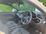 Audiのインテリアはエクステリア同様、優れたデザイン性とクオリティ、そして機能性を兼ね備えております。