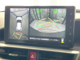 【パノラミックビューモニター】専用のカメラにより、上から見下ろしたような視点で360度クルマの周囲を確認することができます☆死角部分も確認しやすく、狭い場所での切り返しや駐車もスムーズに行えます。