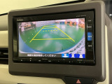 バックモニター付きで車庫入れも安心【カメラアングルは3パターンから選べます】知らない道でも安心して楽しくお出かけができます