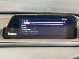 【マツダコネクト】ラジオ・テレビ/Bluetoothオーディオ、その他アプリケーションなどの機能で楽しむことができます。
