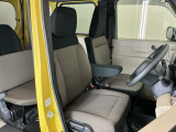 当車両は、次のお客様に気持ちよくお乗りいただくため、専門スタッフによる【徹底シートクリーニング】を施工済みです!