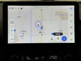 ディスプレイオーディオを装備。スマホとクルマをつなぐことで、これまでのナビに加えて、いろんなサービスが楽しめます。