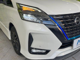 【LEDヘッドライト】悪天候や夜間走行時も良好な視界を確保し安心して運転できる高輝度LEDヘッドライトを装備!点灯速度が早く、消費電力も抑えられています。