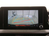 バックガイドモニターで、後方を確認しながら安心して駐車することができます。運転初心者も熟練者も必須の機能ですよ!