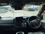 運転席・助手席の俯瞰視点です!乗った際のイメージが湧きますね!