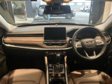 長年乗っても飽きがこないJeepのデザインとなっております。